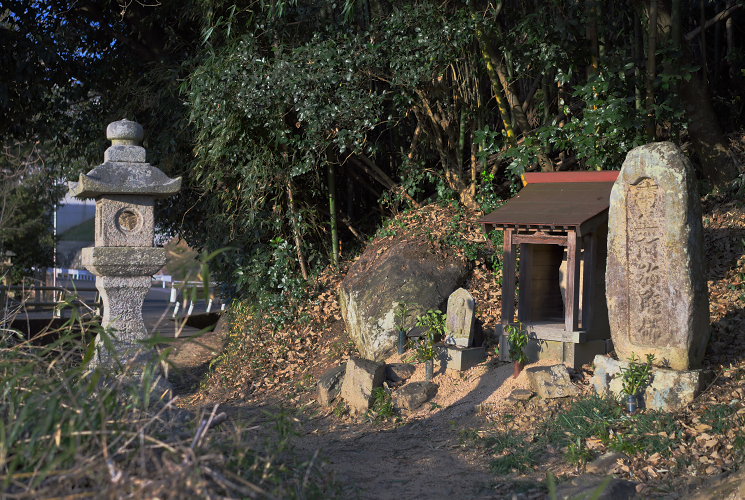 立田三軒屋の祠（岡山市北区立田）