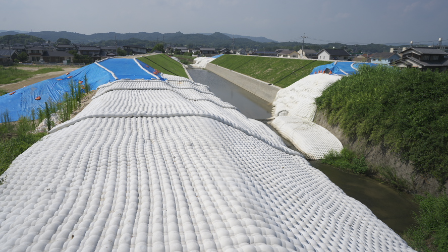 末政川堤防本復旧工事（岡山県倉敷市真備町）