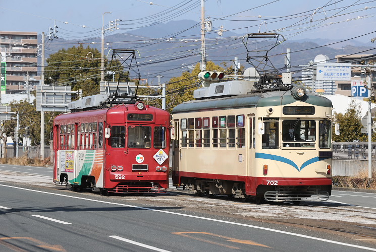 とさでん交通　５９２号，７０２号（桟橋車庫前～桟橋通四丁目）