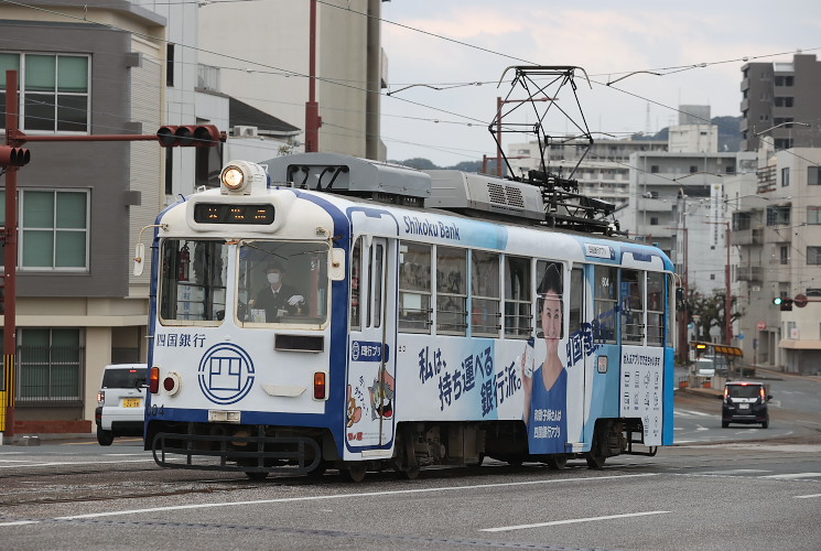 とさでん交通　６００形　６０４号（梅の辻～はりまや橋）