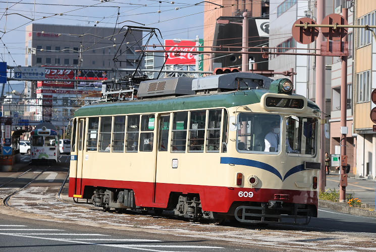 とさでん交通　６００形　６０９号（デンテツターミナルビル前～菜園場町）