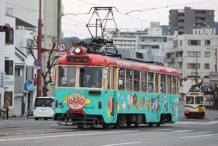 とさでん交通　６００形　６１２号（梅の辻～はりやま橋）