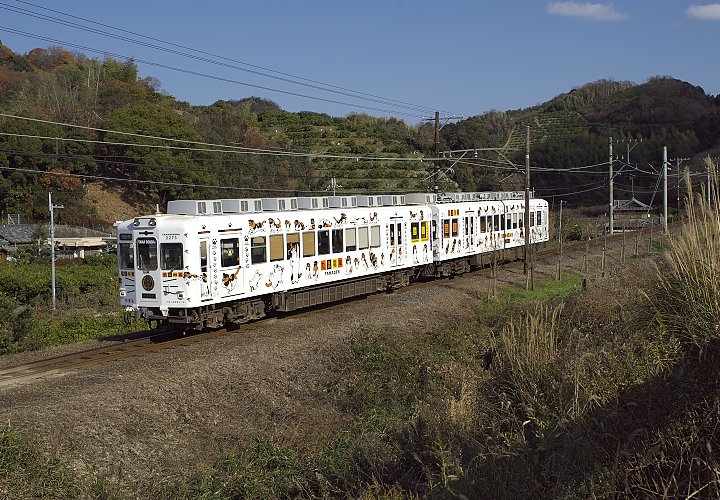 岡山電軌７２０２号